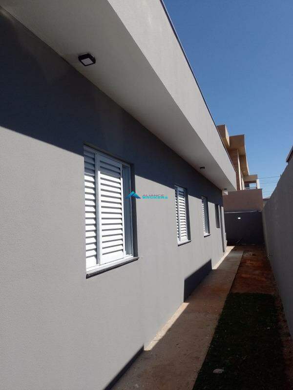 Casa à venda com 3 quartos, 135m² - Foto 4