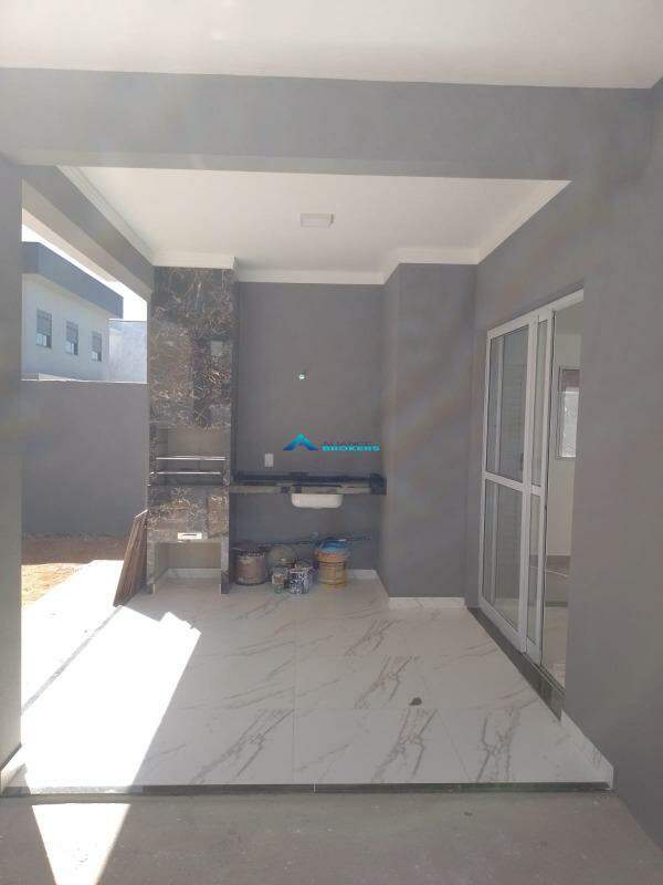 Casa à venda com 3 quartos, 135m² - Foto 11