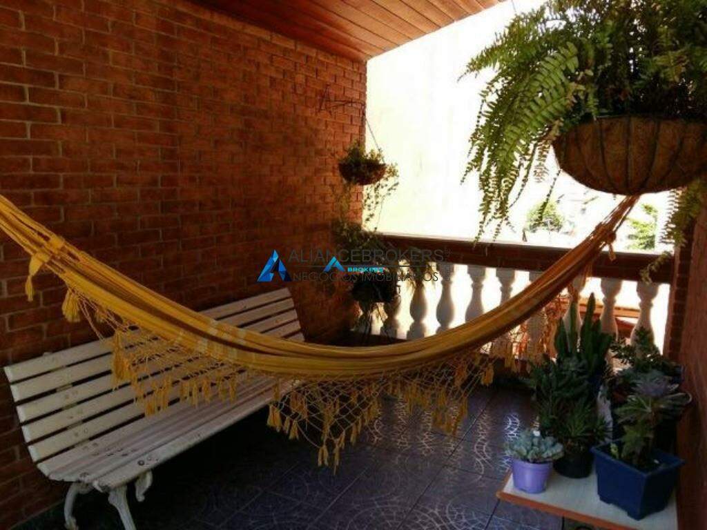 Casa à venda com 3 quartos, 278m² - Foto 3