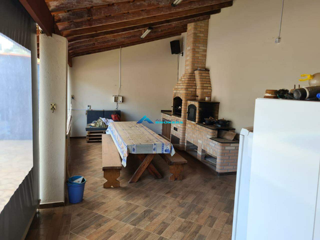 Casa à venda com 4 quartos, 300m² - Foto 12