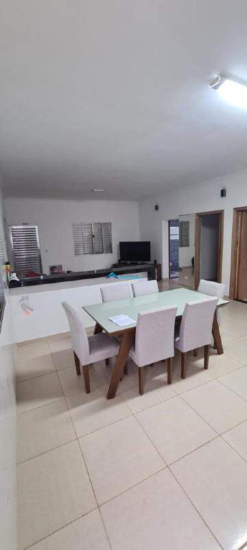 Casa à venda com 4 quartos, 300m² - Foto 7