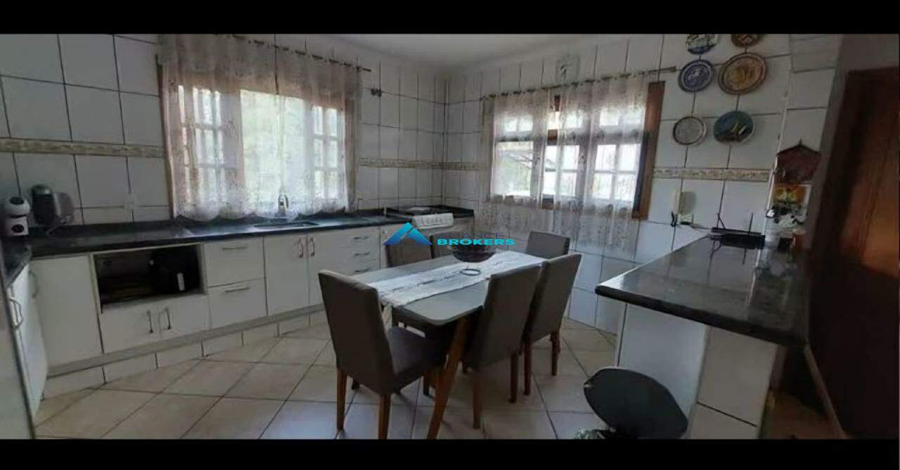 Fazenda à venda com 3 quartos, 350m² - Foto 17