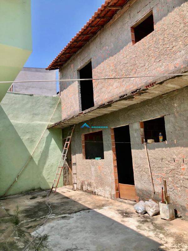 Casa à venda com 3 quartos, 218m² - Foto 21