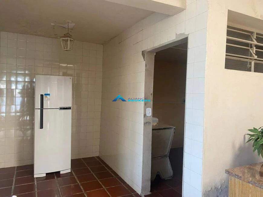 Casa à venda com 2 quartos, 208m² - Foto 14