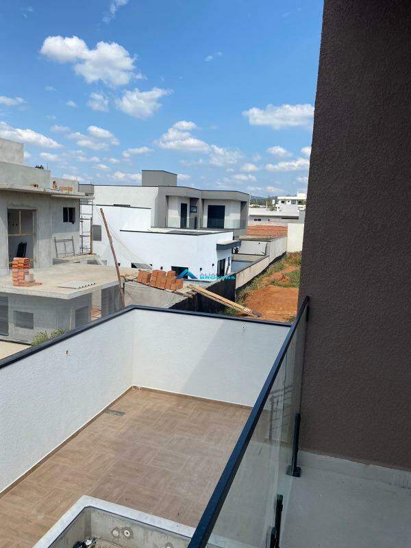 Casa à venda com 3 quartos, 131m² - Foto 10