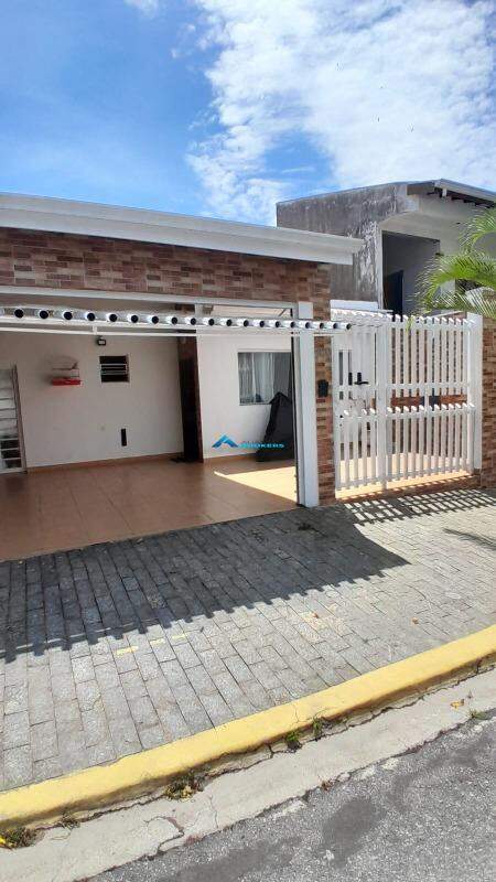 Casa à venda com 3 quartos, 250m² - Foto 30