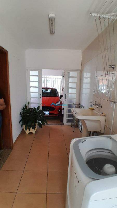 Casa à venda com 3 quartos, 250m² - Foto 16