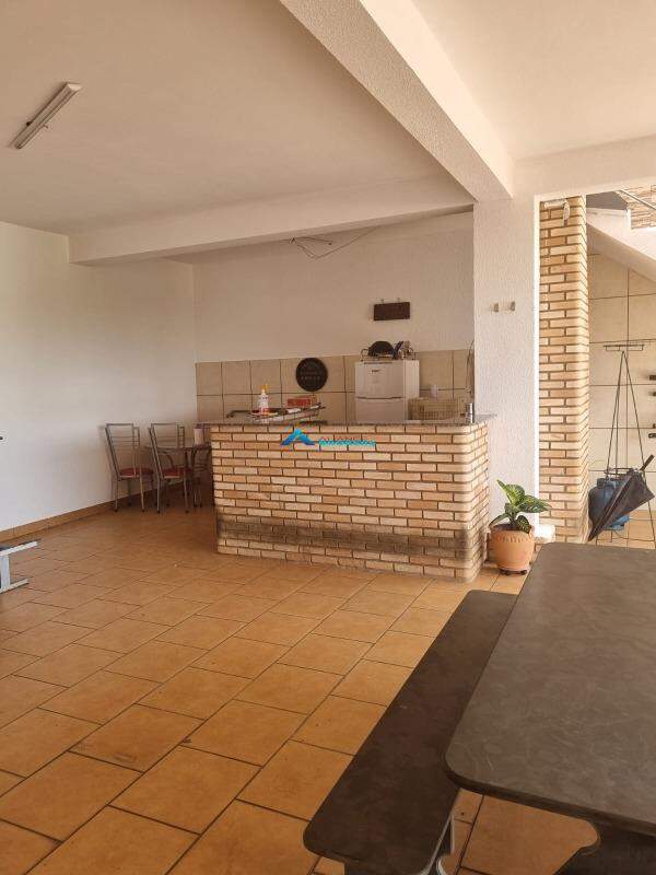 Casa à venda com 3 quartos, 250m² - Foto 21