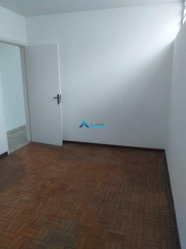 Casa à venda com 3 quartos, 279m² - Foto 22