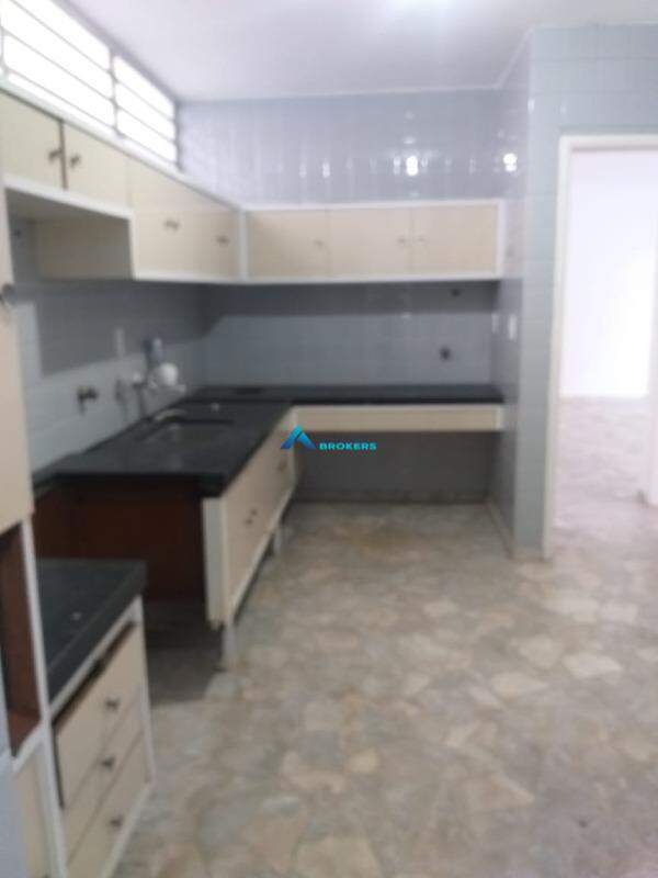 Casa à venda com 3 quartos, 279m² - Foto 14