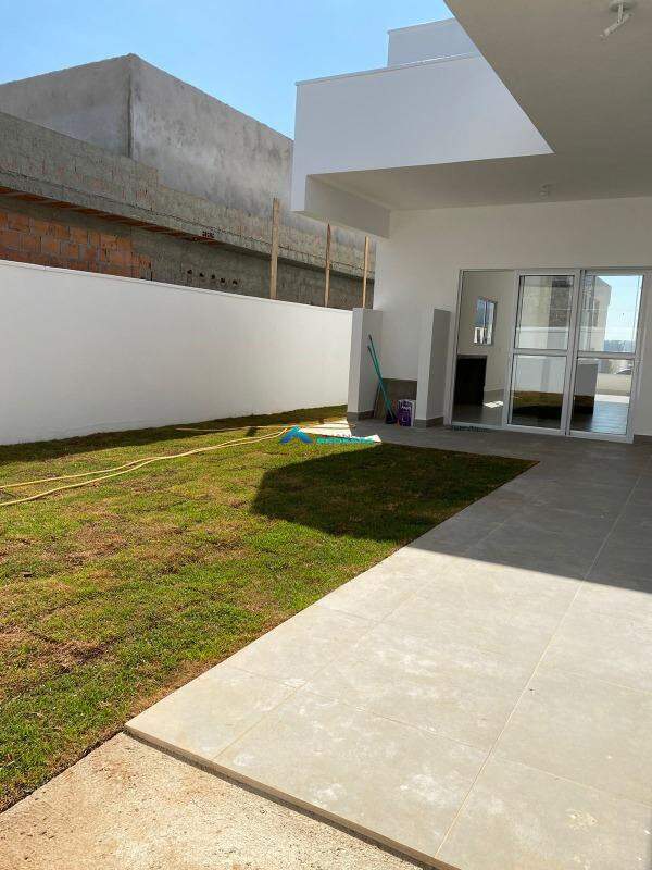 Casa à venda com 3 quartos, 150m² - Foto 9