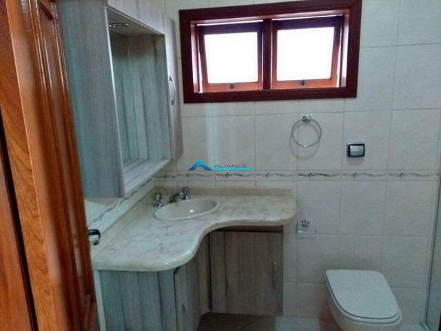 Casa à venda com 3 quartos, 200m² - Foto 10