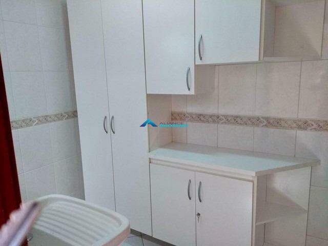 Casa à venda com 3 quartos, 200m² - Foto 3