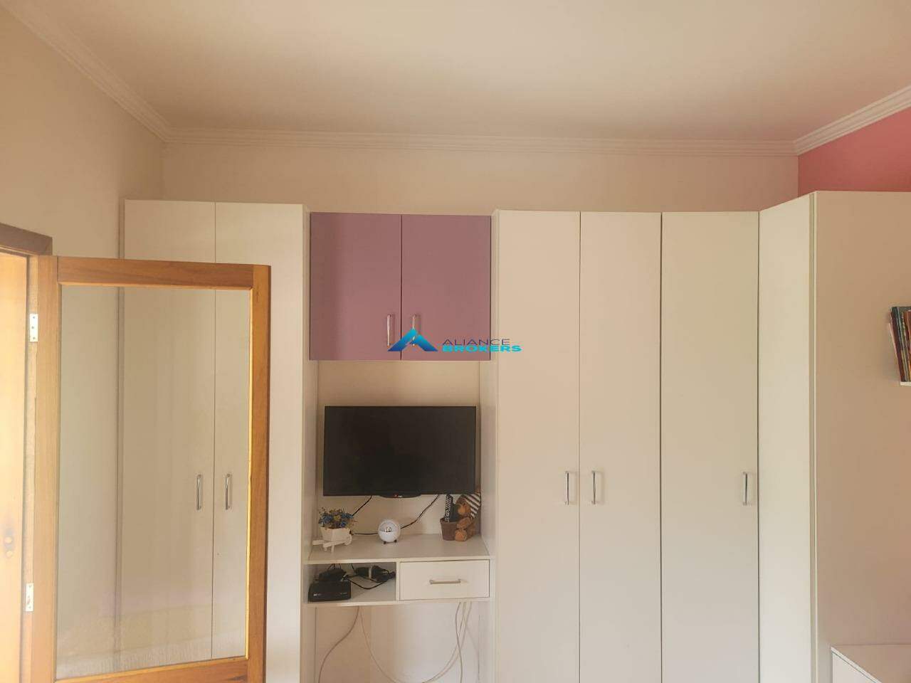 Casa à venda com 4 quartos, 200m² - Foto 21