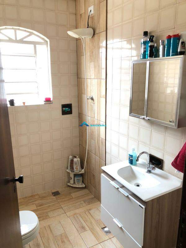 Casa à venda com 3 quartos, 204m² - Foto 23