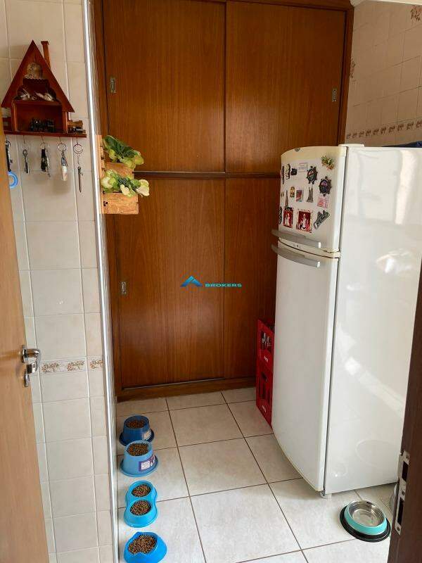 Apartamento à venda com 3 quartos, 150m² - Foto 18