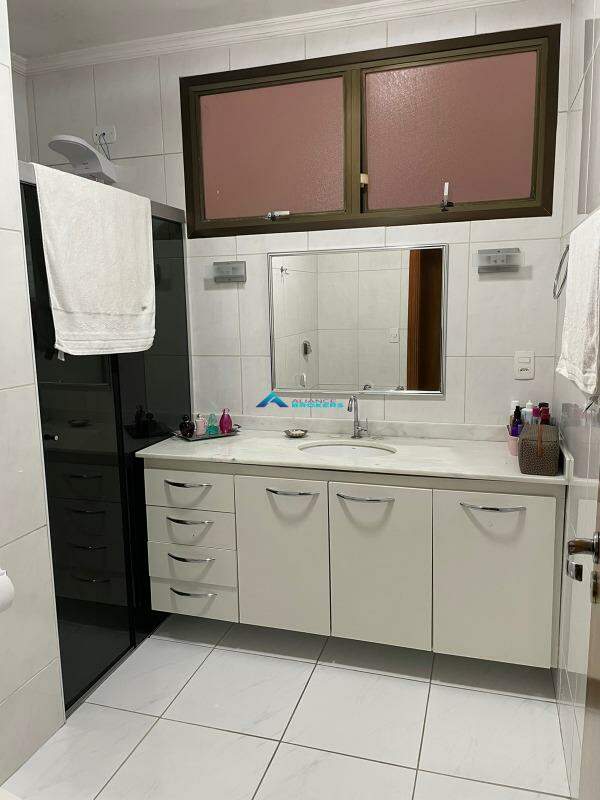 Apartamento à venda com 3 quartos, 150m² - Foto 16