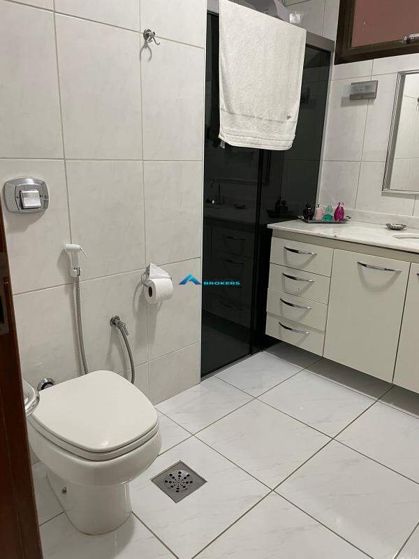 Apartamento à venda com 3 quartos, 150m² - Foto 15