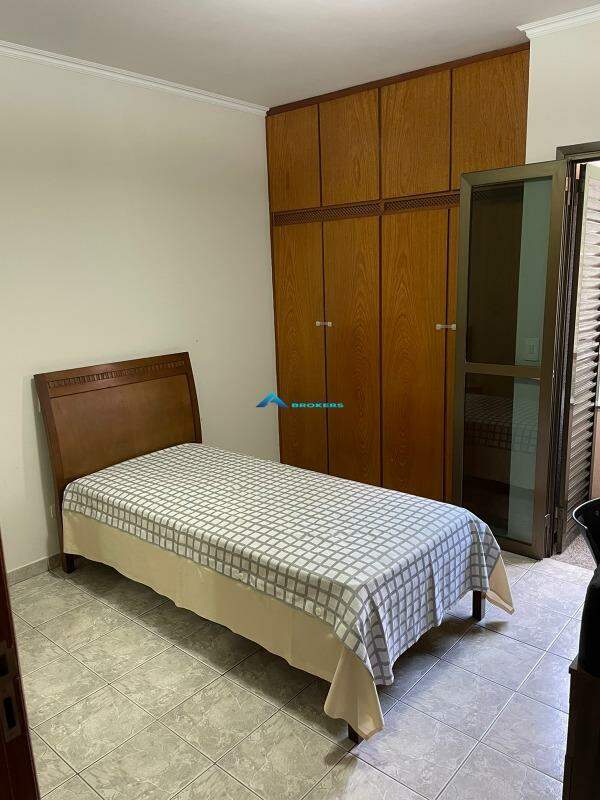 Apartamento à venda com 3 quartos, 150m² - Foto 11