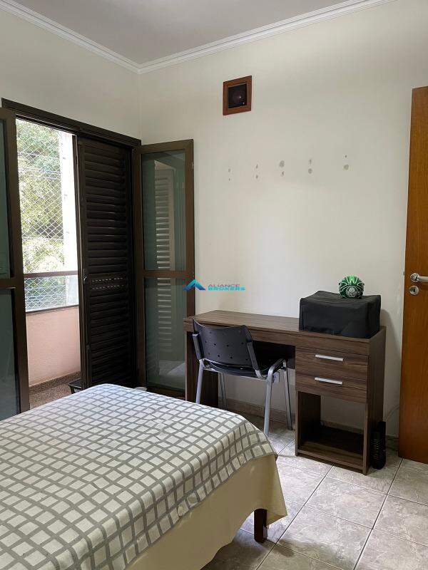 Apartamento à venda com 3 quartos, 150m² - Foto 10