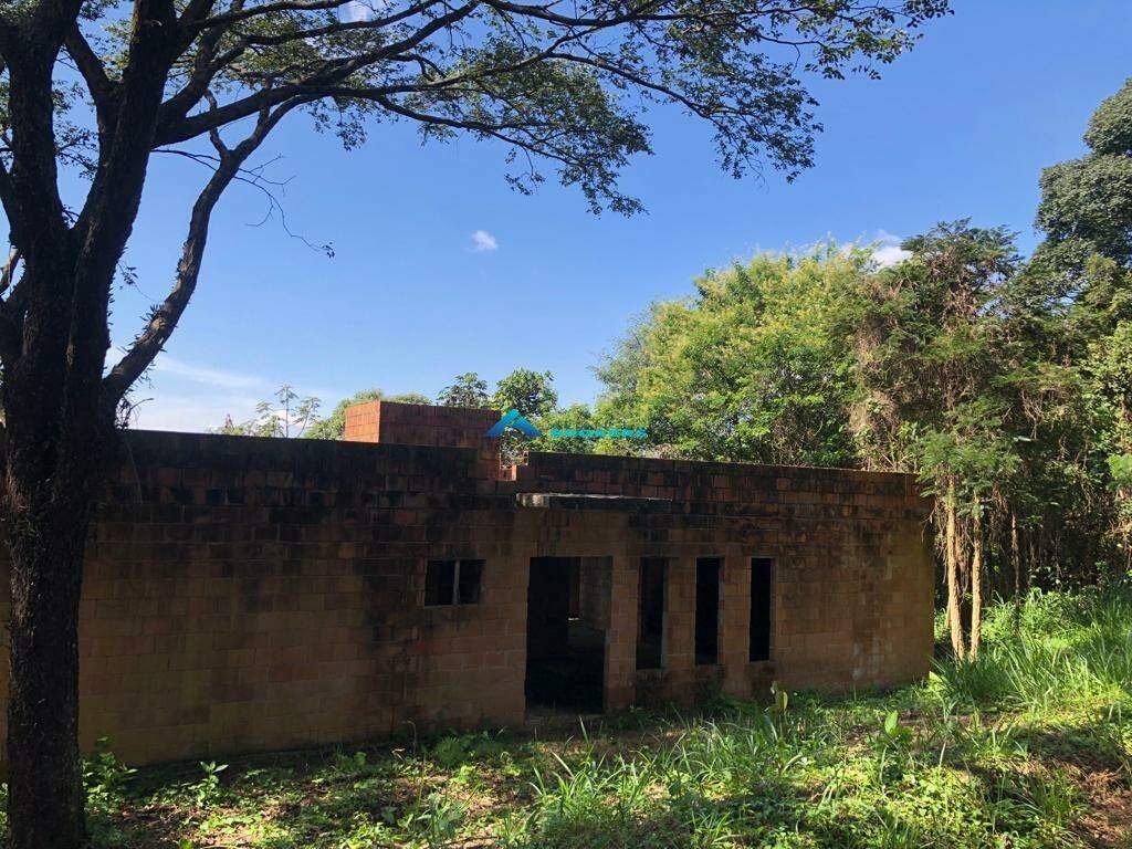 Fazenda à venda com 3 quartos, 180m² - Foto 1