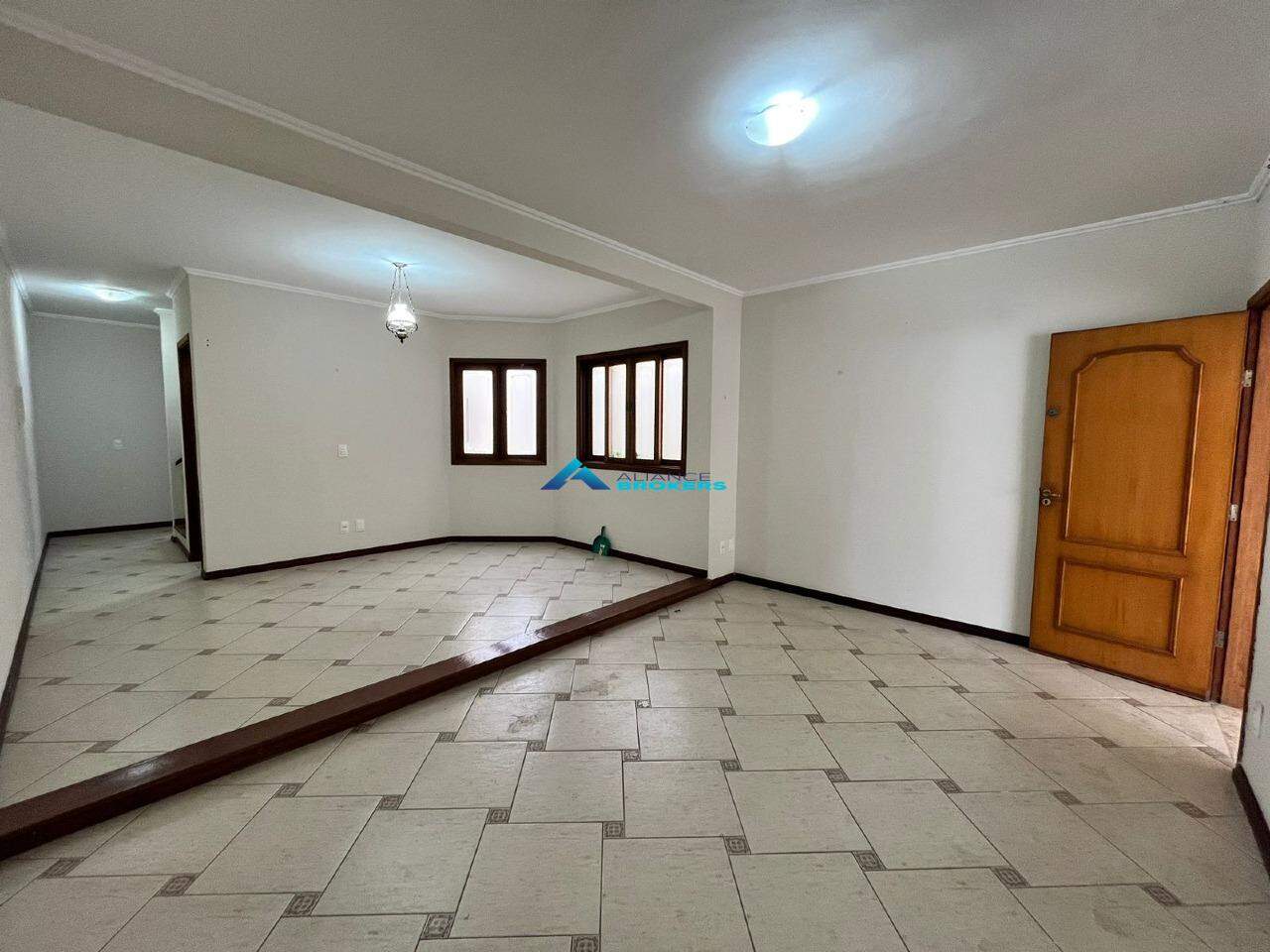 Casa para alugar com 3 quartos, 148m² - Foto 4