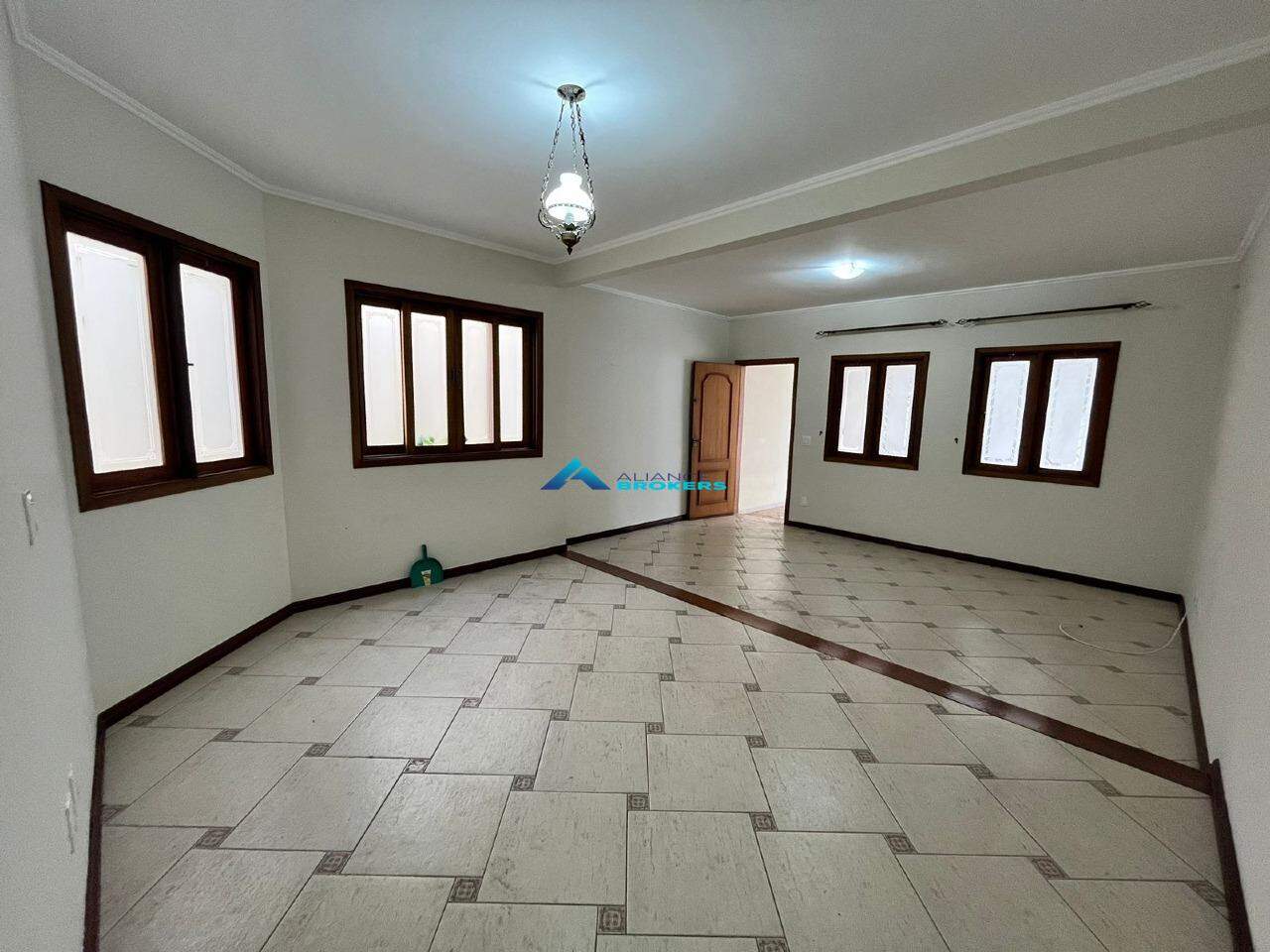 Casa para alugar com 3 quartos, 148m² - Foto 5