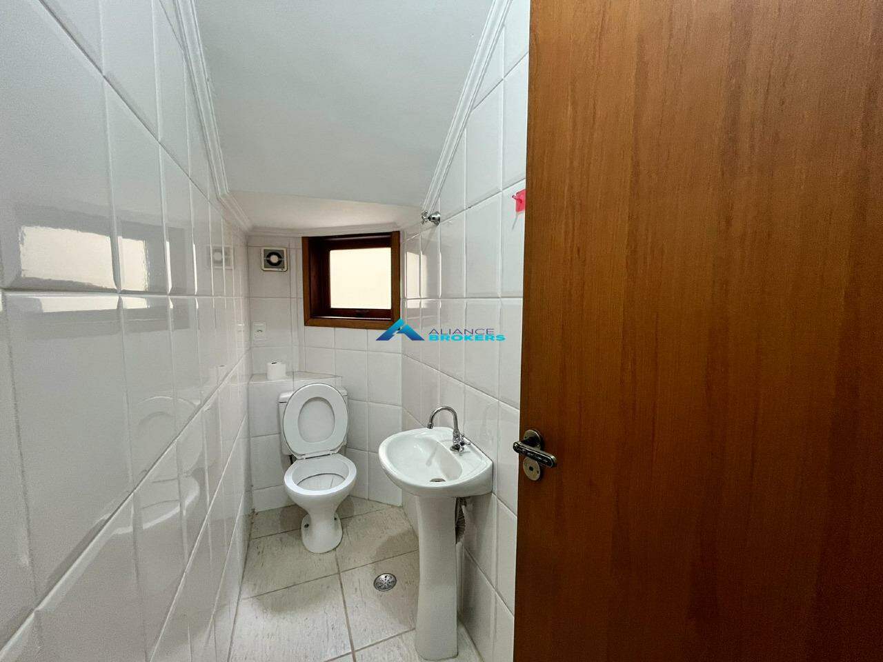 Casa para alugar com 3 quartos, 148m² - Foto 10