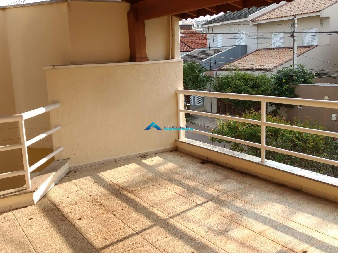 Casa para alugar com 3 quartos, 148m² - Foto 2