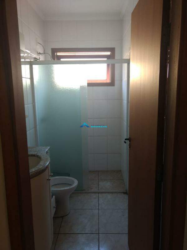 Casa para alugar com 3 quartos, 148m² - Foto 5