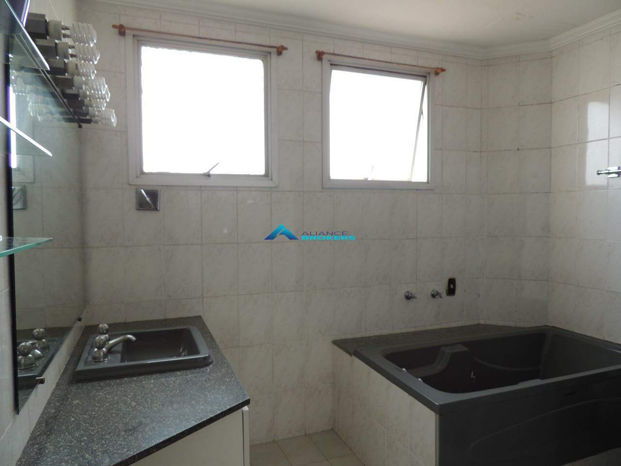 Apartamento à venda com 3 quartos, 139m² - Foto 18