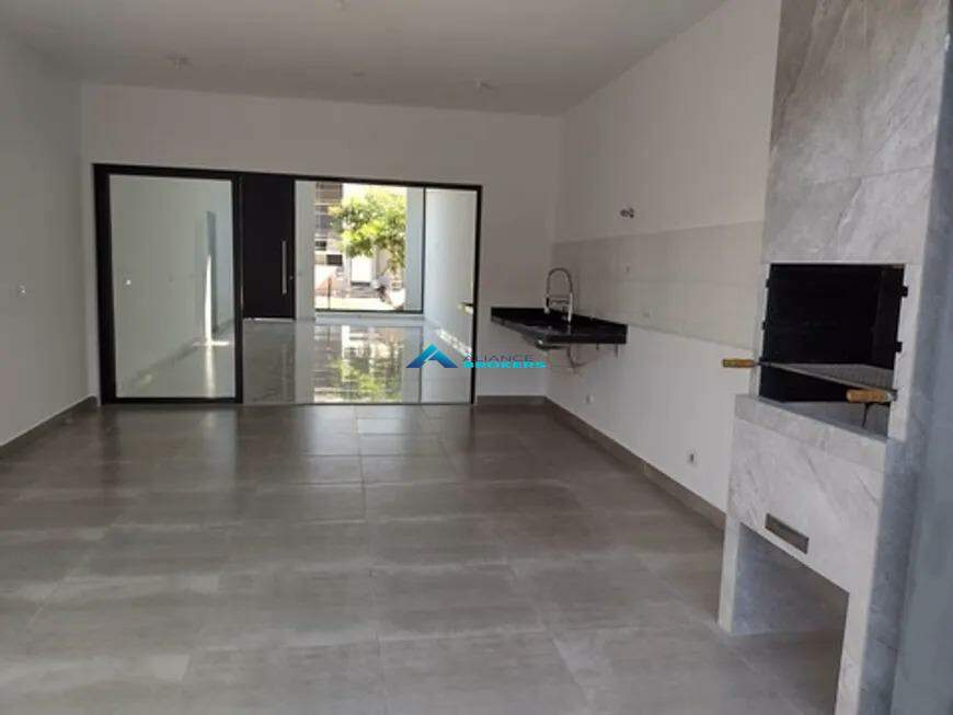 Casa à venda com 3 quartos, 168m² - Foto 12