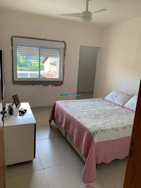 Casa à venda com 3 quartos, 163m² - Foto 10