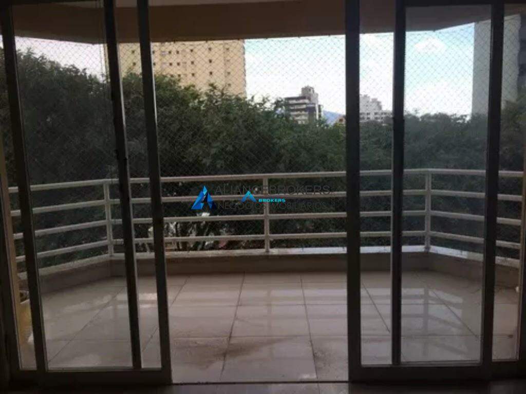 Apartamento à venda com 3 quartos, 230m² - Foto 5