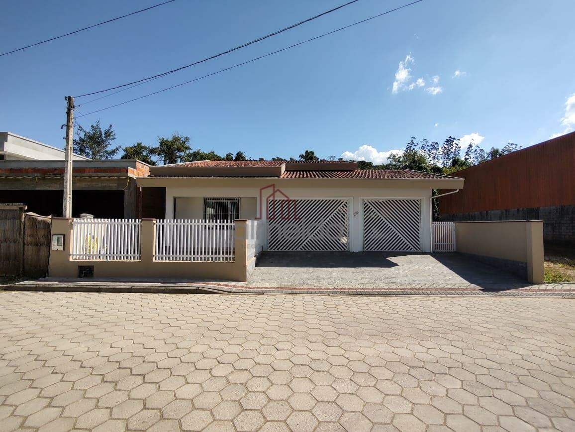 Casa de 2 quartos, 250m² no bairro Centro, em Guabiruba | Eu Corretor