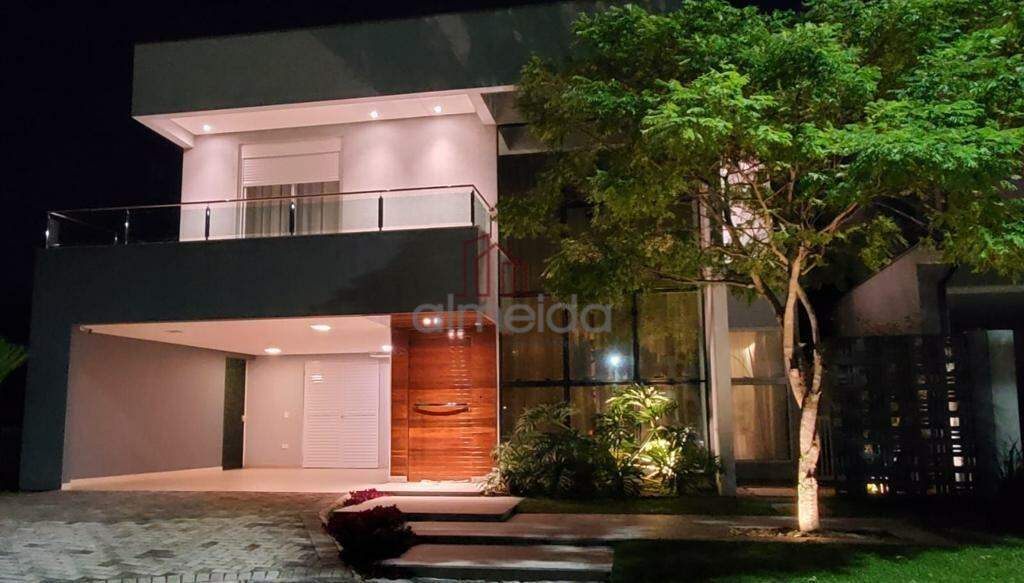 Casa de 3 quartos, 280m² no bairro Barra, em Balneário Camboriú | Eu Corretor