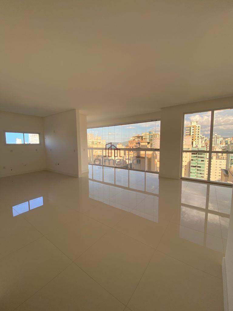 Apartamento de 164m² no bairro Meia Praia, em Itapema | Eu Corretor