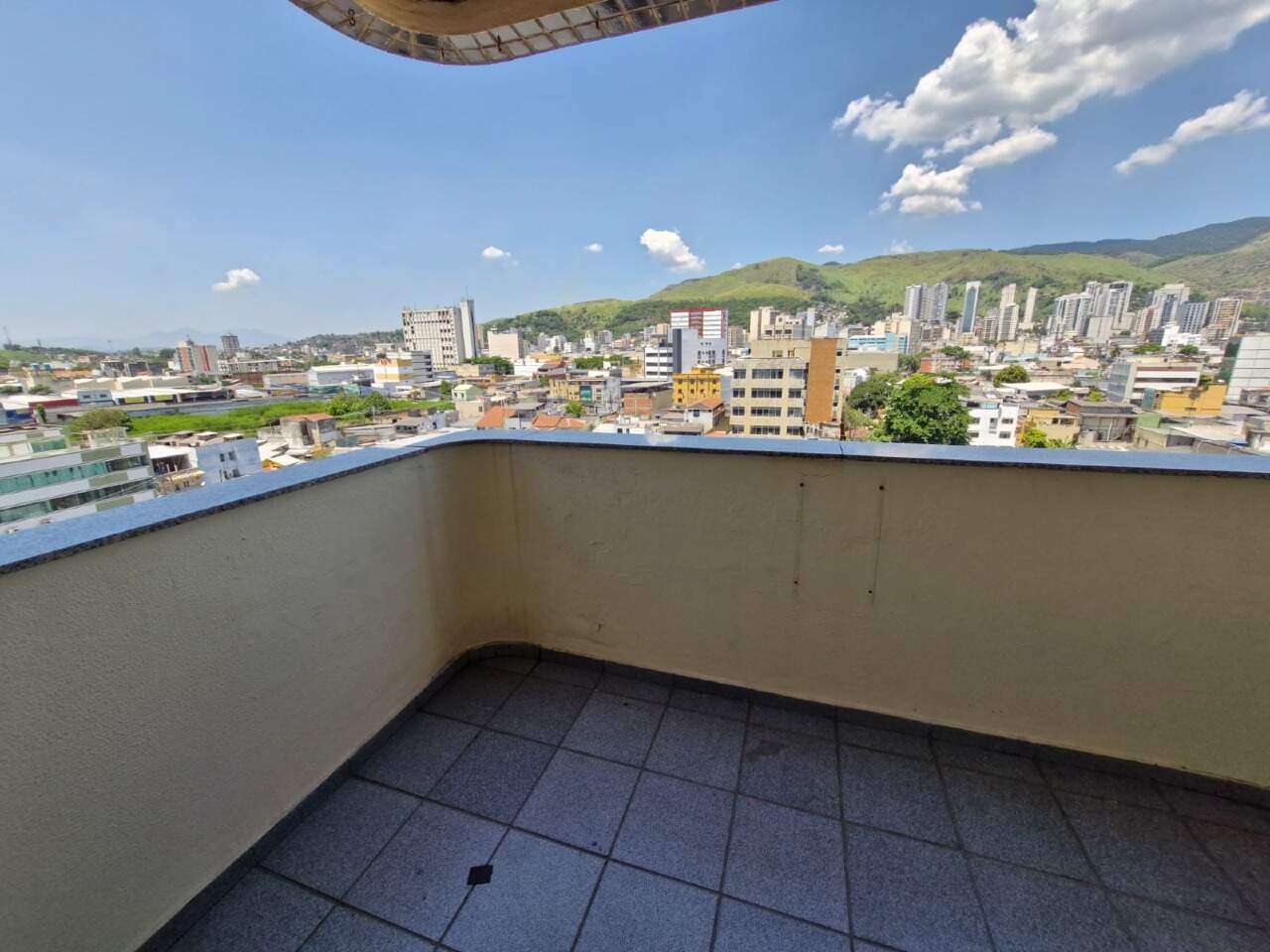 Apartamento para aluguel no Centro: 
