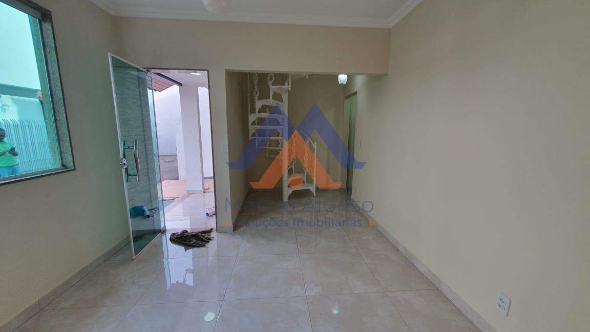 Casa para aluguel no Prata: 