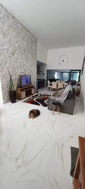 Casa em condomínio à venda no Portal das Estrelas I: 