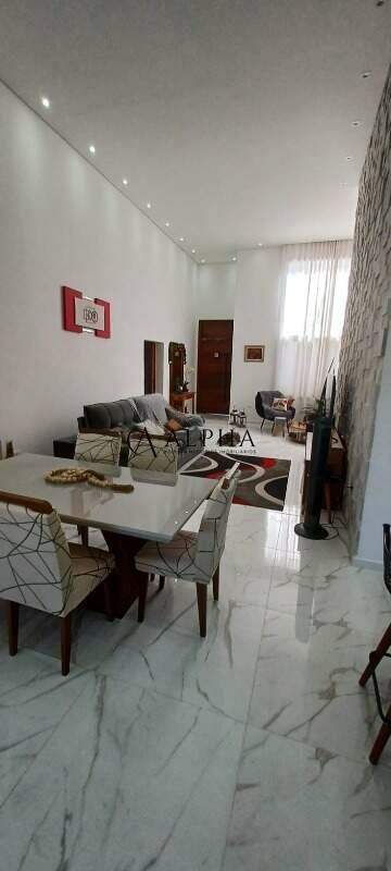 Casa em condomínio à venda no Portal das Estrelas I: 