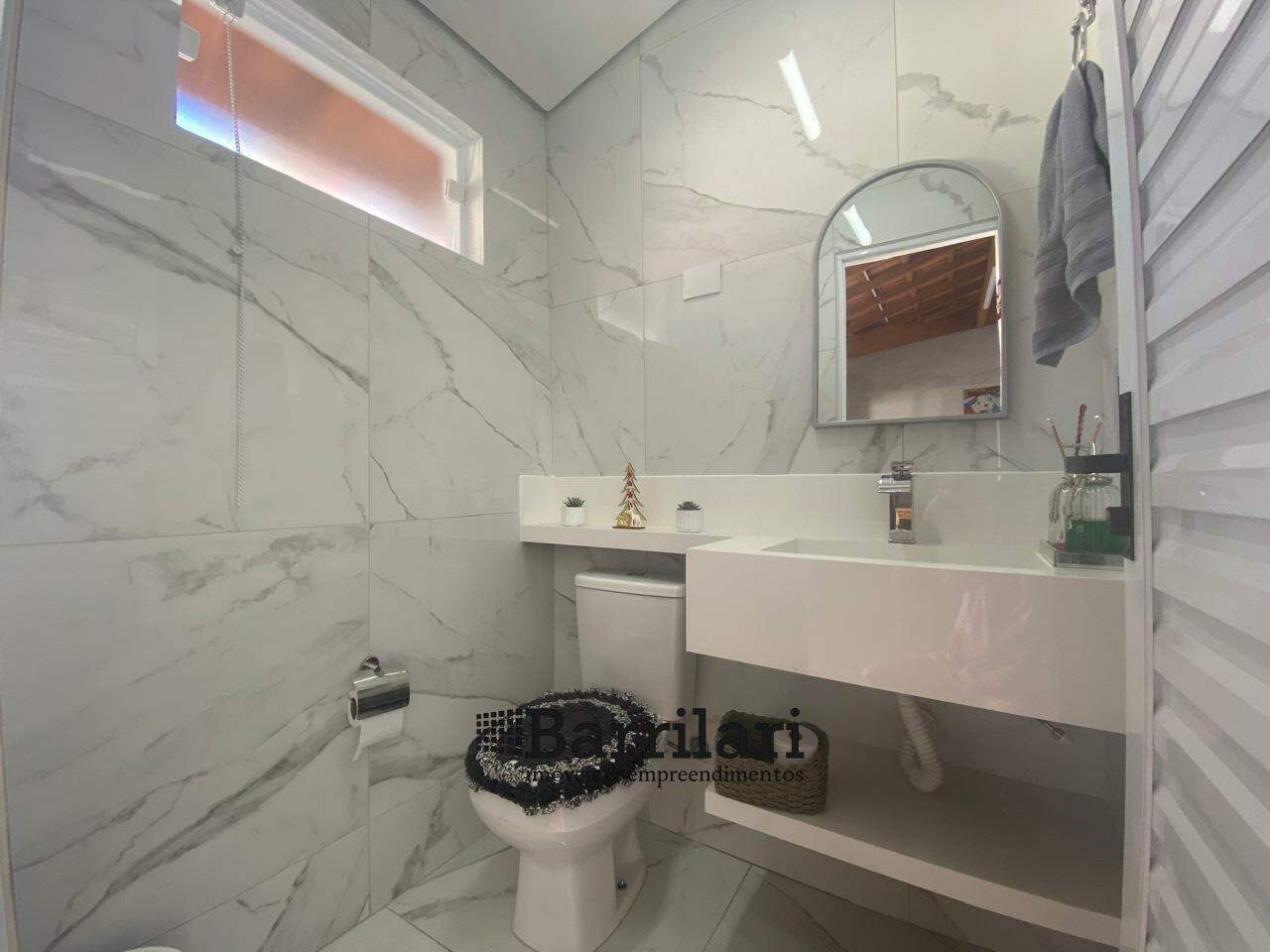 Casa à venda no Residencial Água Branca: 