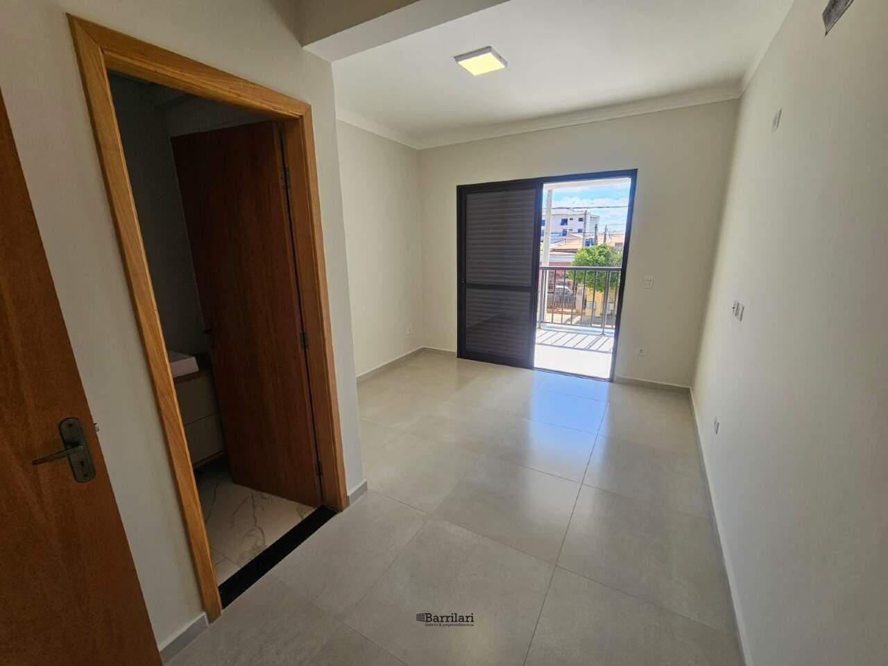 Casa à venda no Jardim Maria Paulina: quarto suite