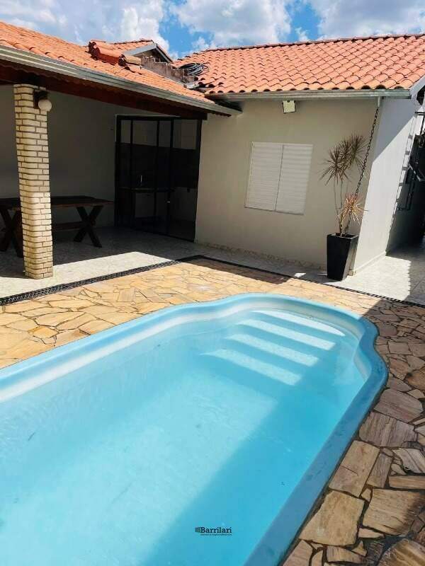 Casa à venda no Residencial Água Branca: 