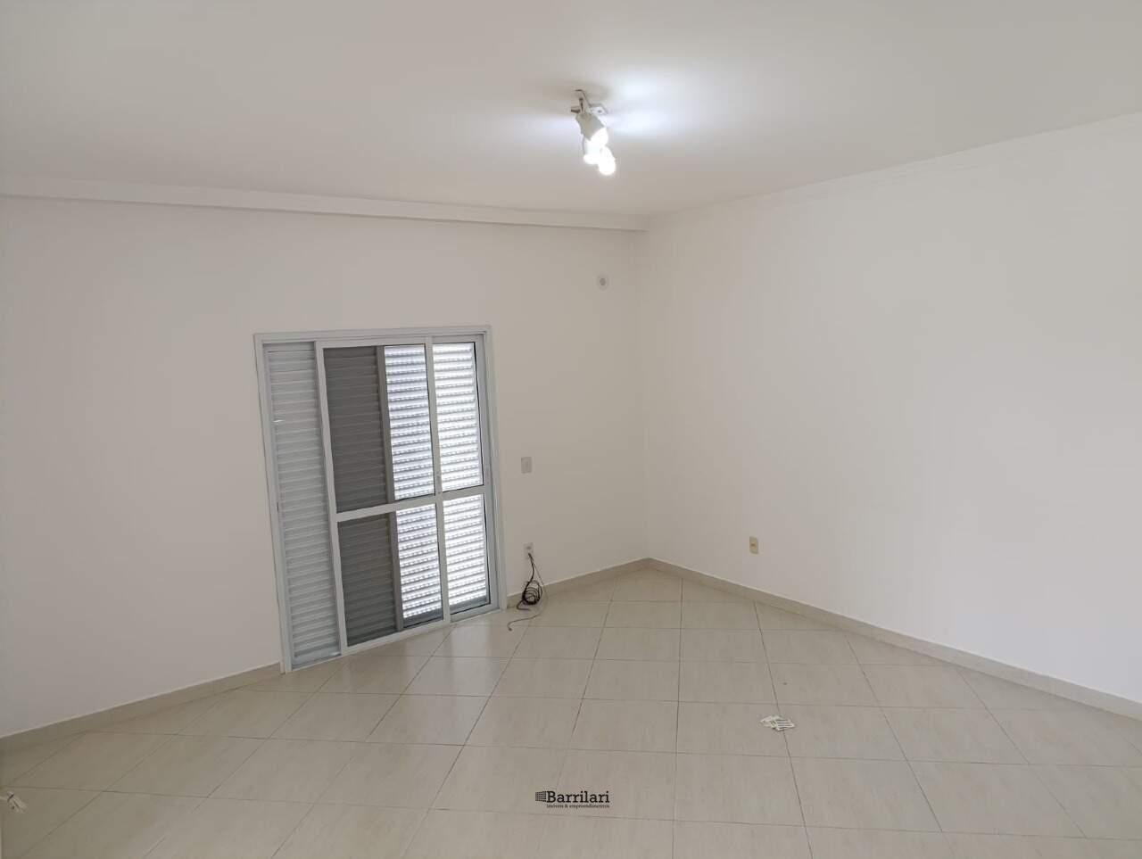 Casa em condomínio à venda no Jardim Sartorelli: 