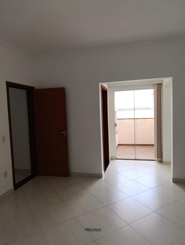 Casa em condomínio à venda no Jardim Sartorelli: 