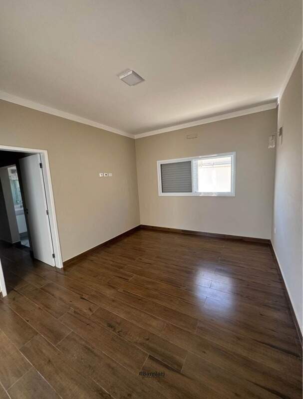 Casa em condomínio à venda no Portal das Estrelas III: 