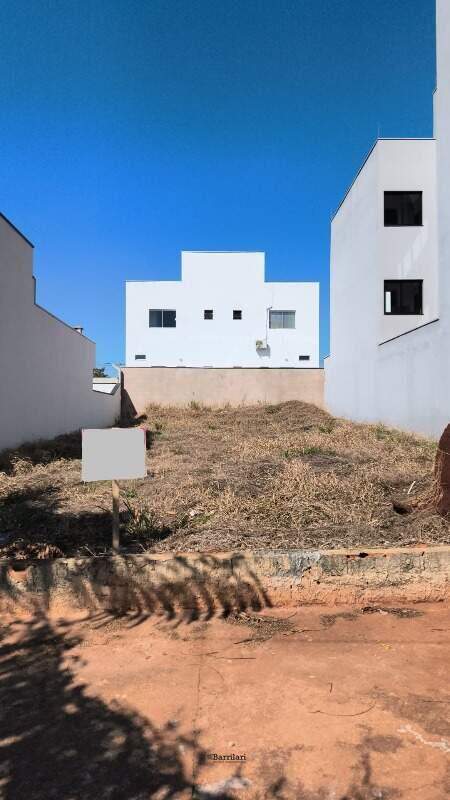 Terreno à venda no Portal Ville Azaleia: 