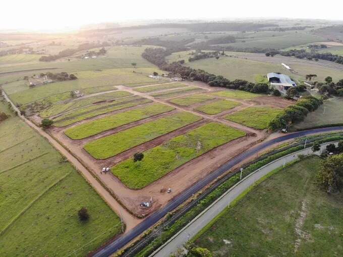 Terreno à venda no Jardim Maria Conceição: 