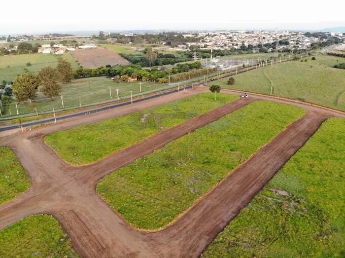 Terreno à venda no Jardim Maria Conceição: 